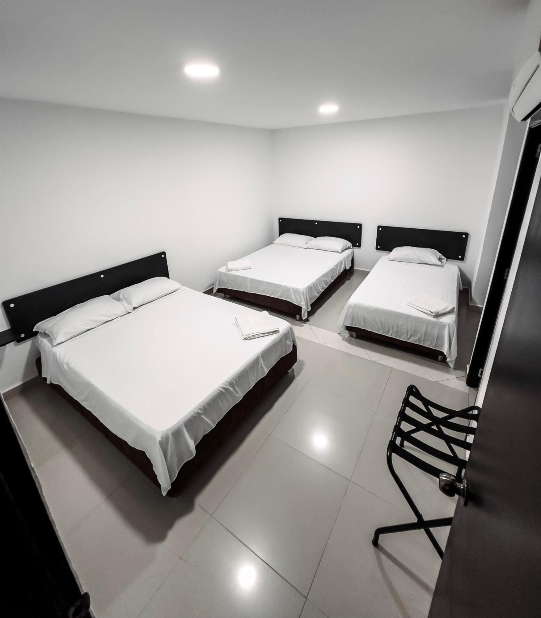 Hotel Bazurto Plaza Cartagena Exterior foto