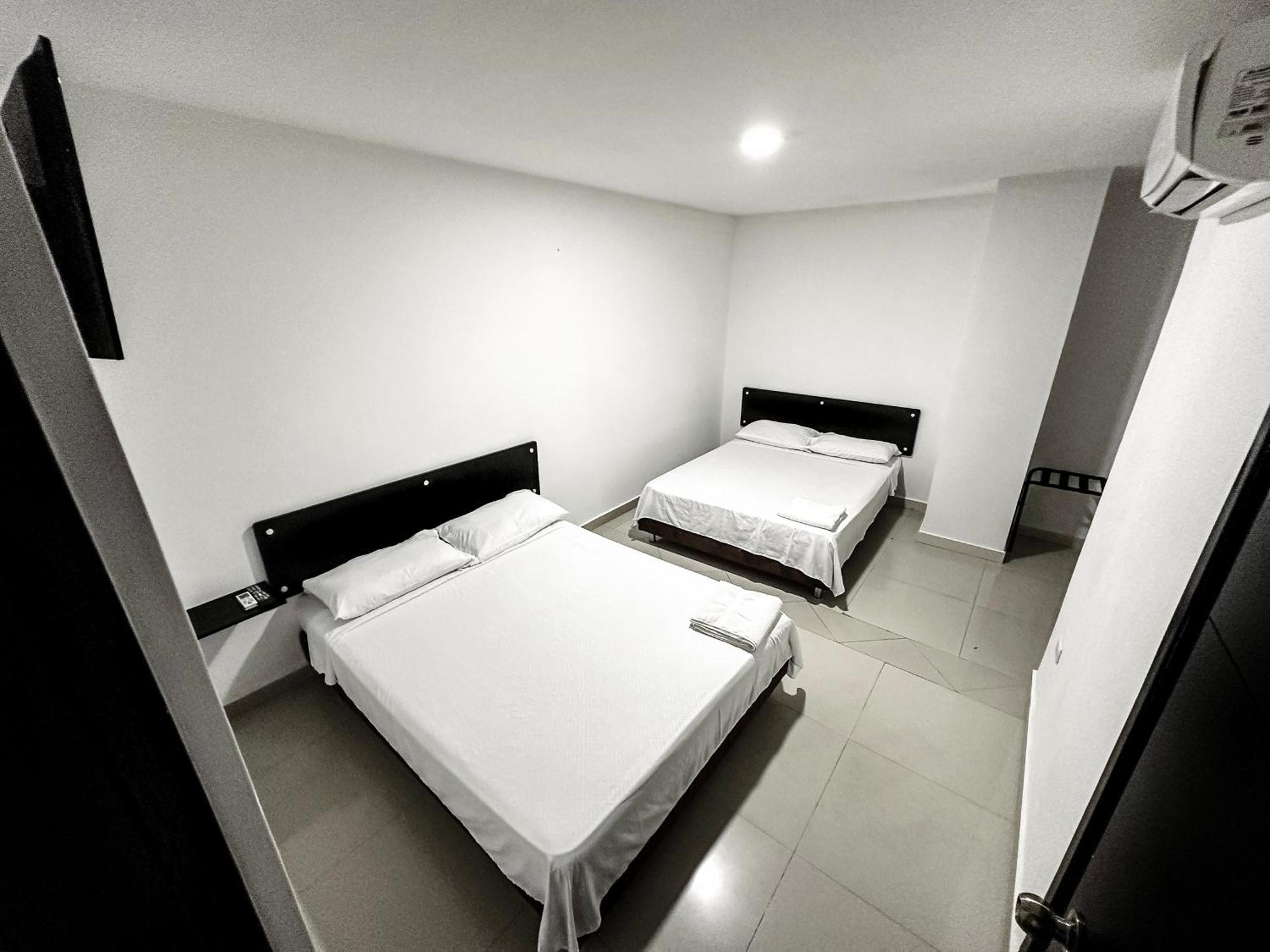 Hotel Bazurto Plaza Cartagena Exterior foto